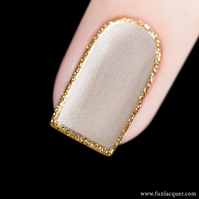 #01 Golden Sleigh Bells Gel Polish