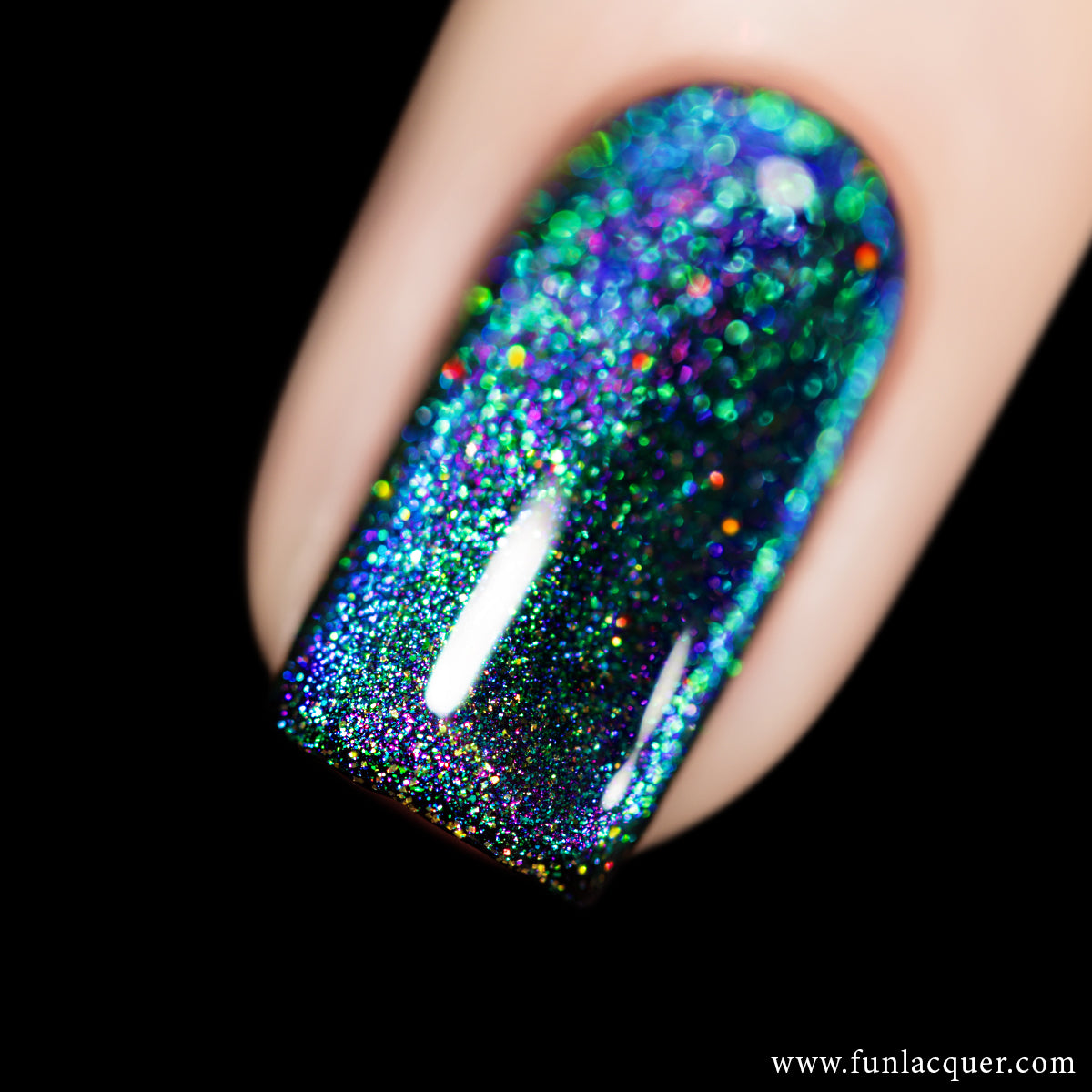 Mistletoe Sky – Blue Green Multichrome Magnetic Holographic Nail