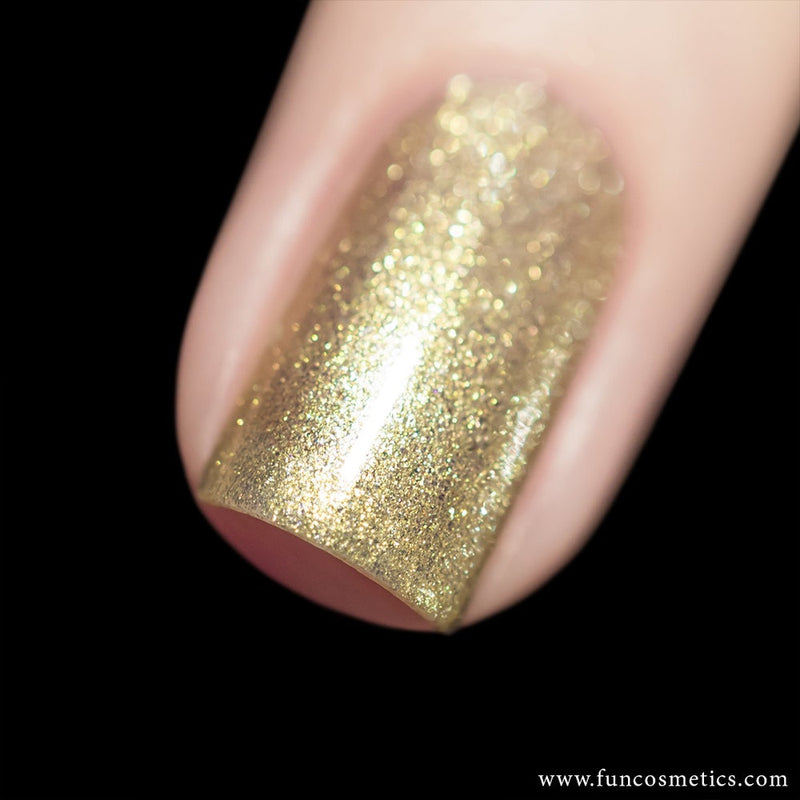 12 Best Gold Nail Polishes That Will Get You Compliments | Who What Wear