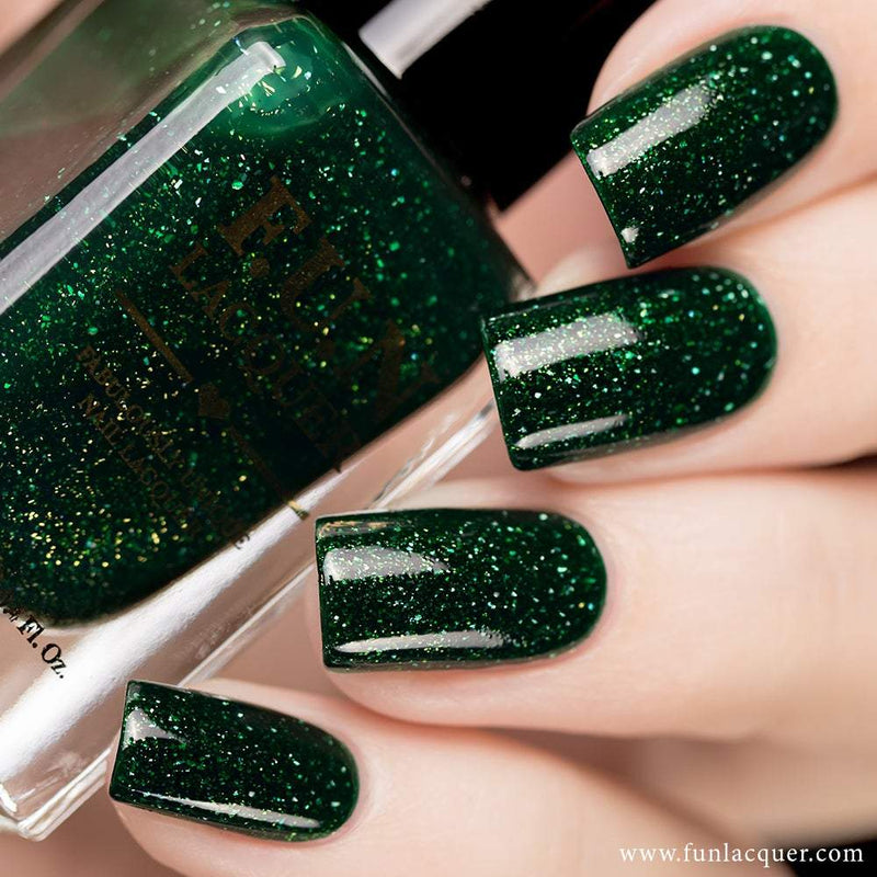 shades of the sea | Green nails, Nail colors, Emerald nails