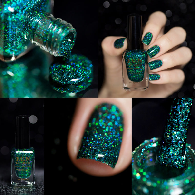 Holiday nails: Emerald green holographic glitter nail polish | Holographic glitter  nails, Nail designs glitter, Holiday nails