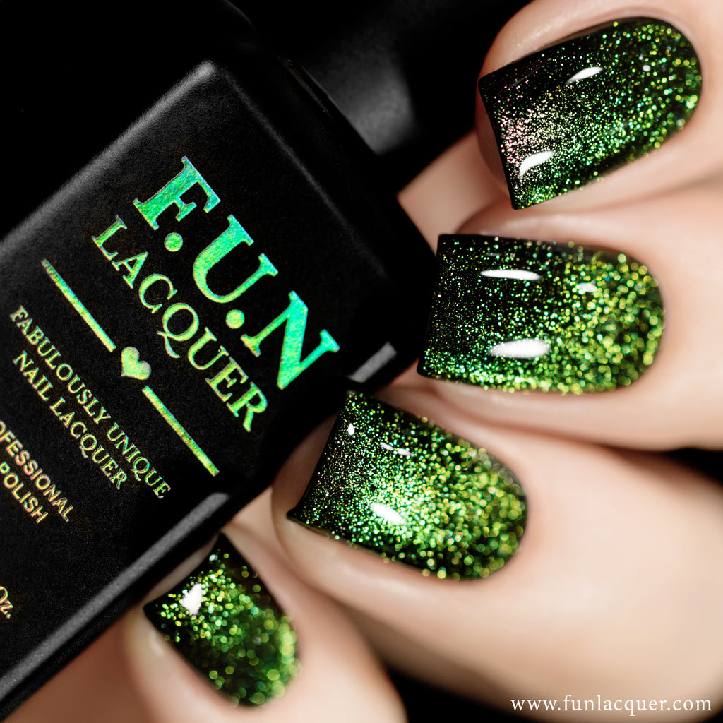 Crushed Diamond Gel Holographic Top Coat – F.U.N LACQUER