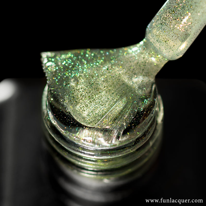 Kemiker Vant til fjols Green Rose Platinum Diamond Magnetic Gel Polish – F.U.N LACQUER